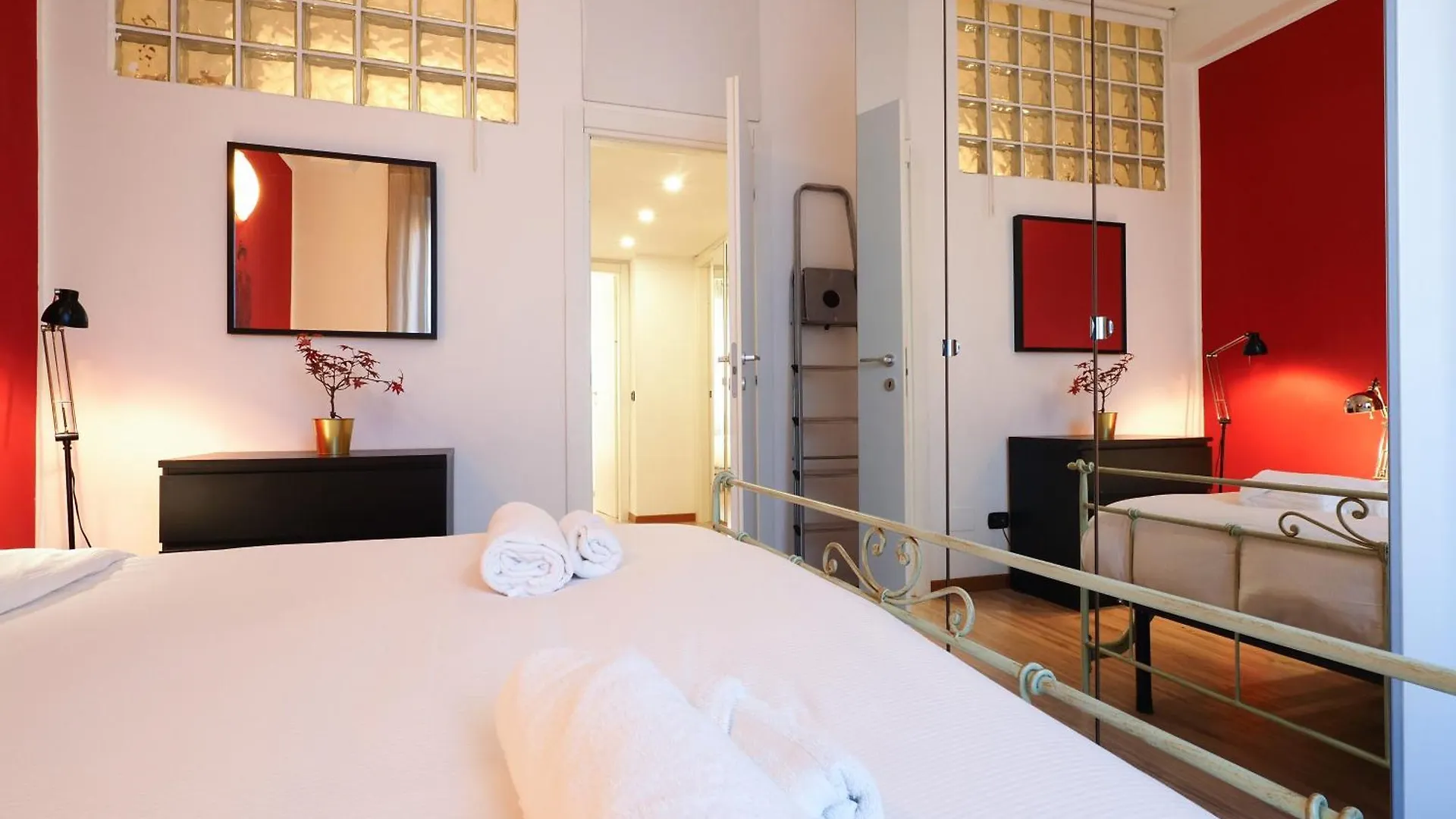 Primopiano - Palmaria Apartman Milánó