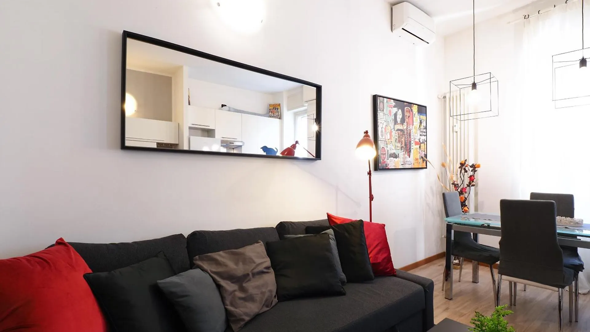 Primopiano - Palmaria Apartman Milánó 0*,  Olaszország