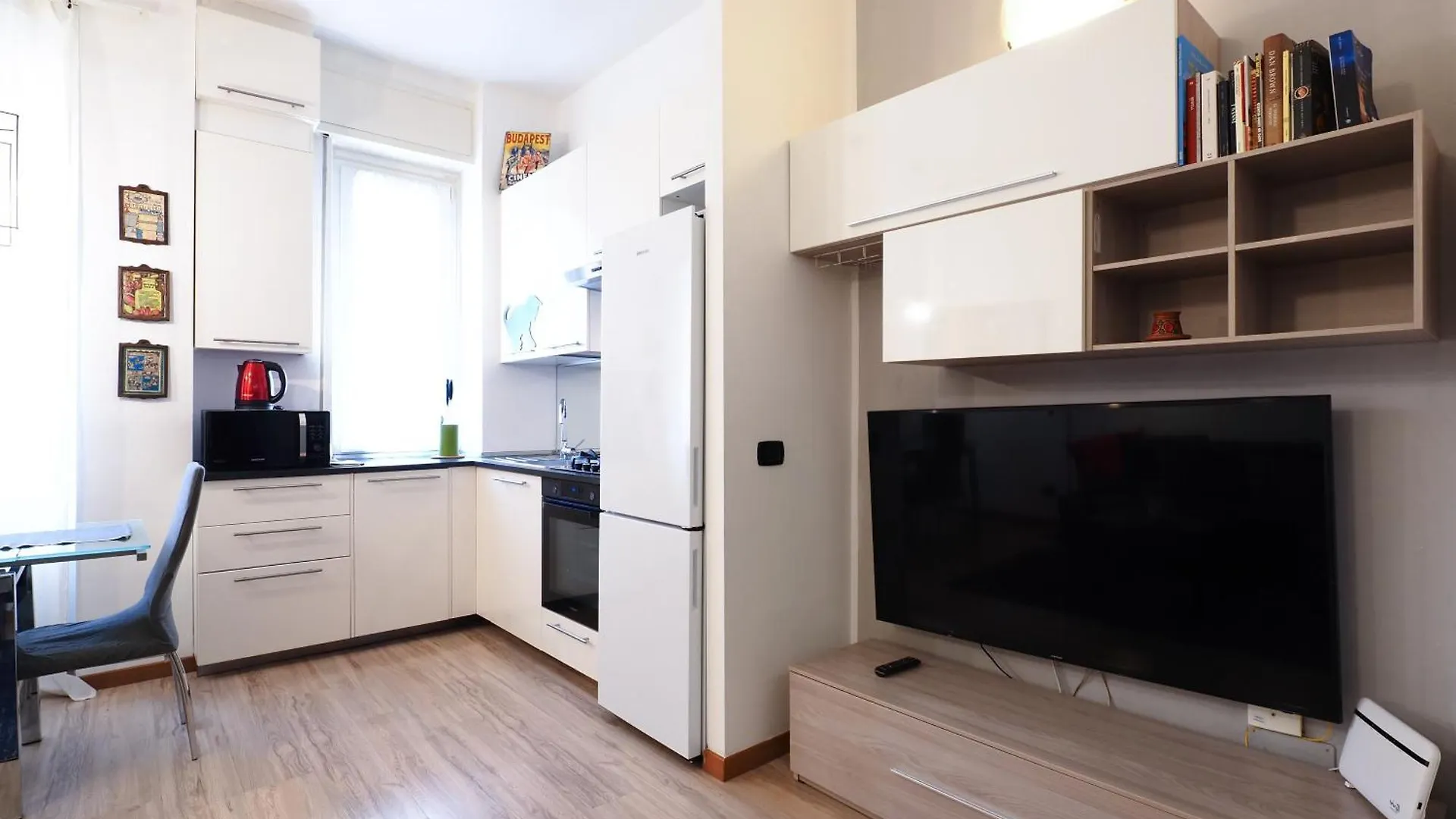 Primopiano - Palmaria Apartman Milánó Olaszország
