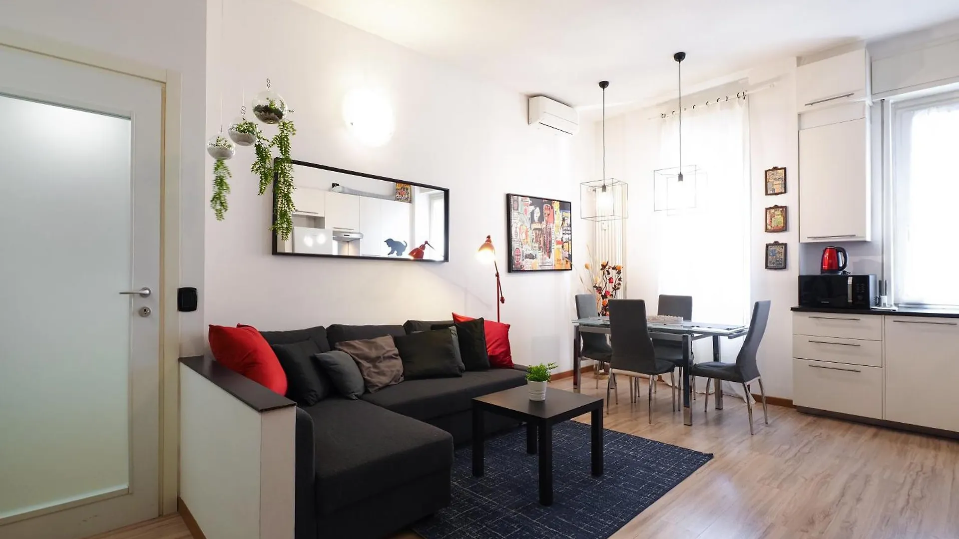 Primopiano - Palmaria Apartman Milánó