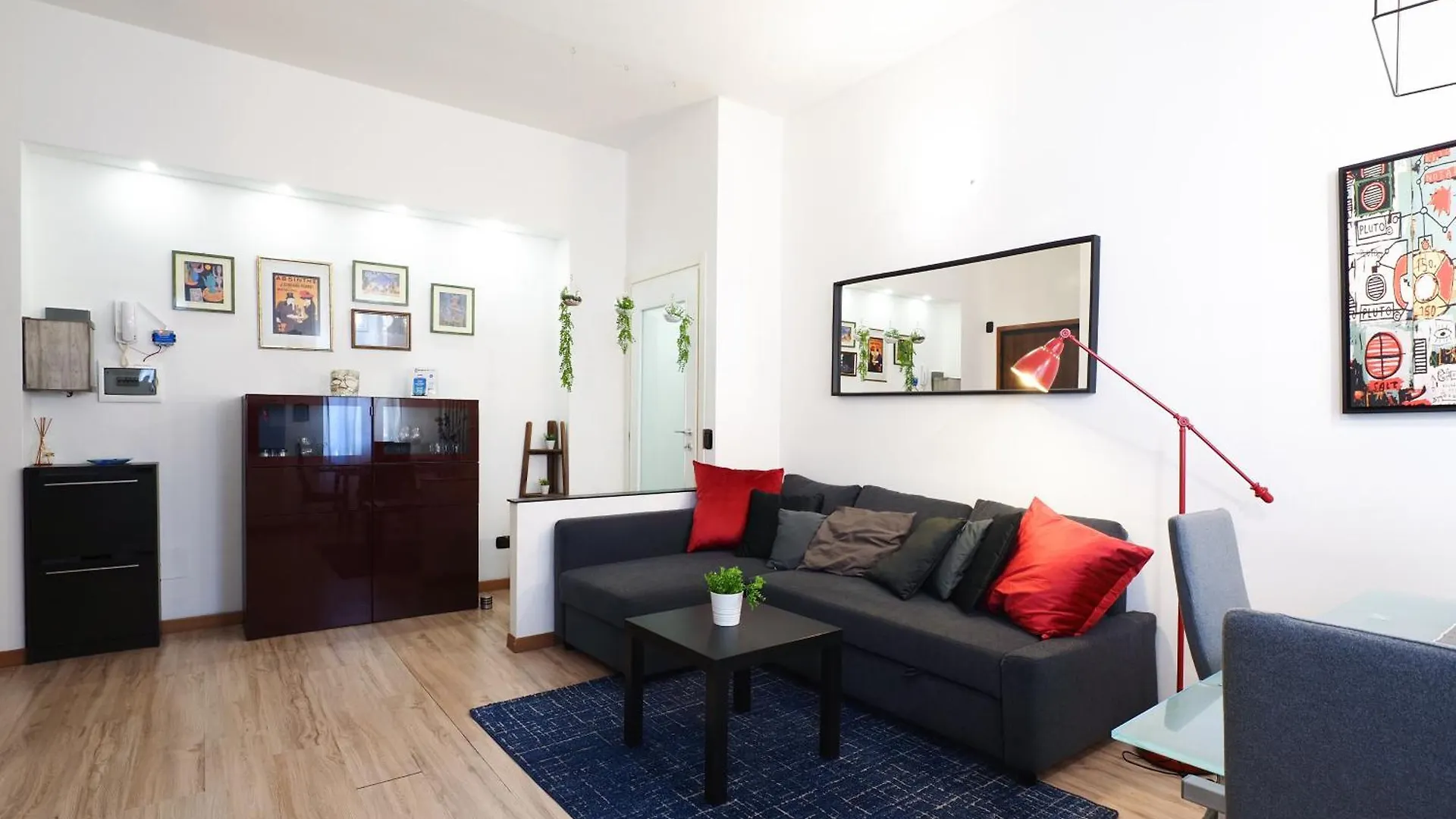 Primopiano - Palmaria Apartman Milánó
