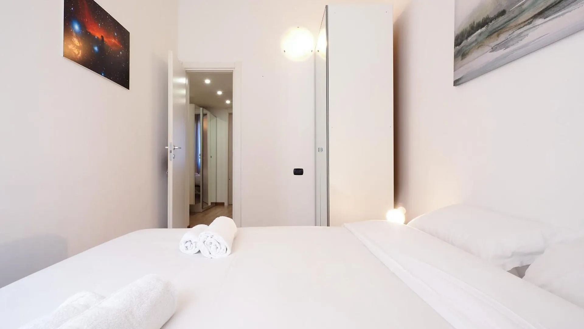 Primopiano - Palmaria Apartman Milánó