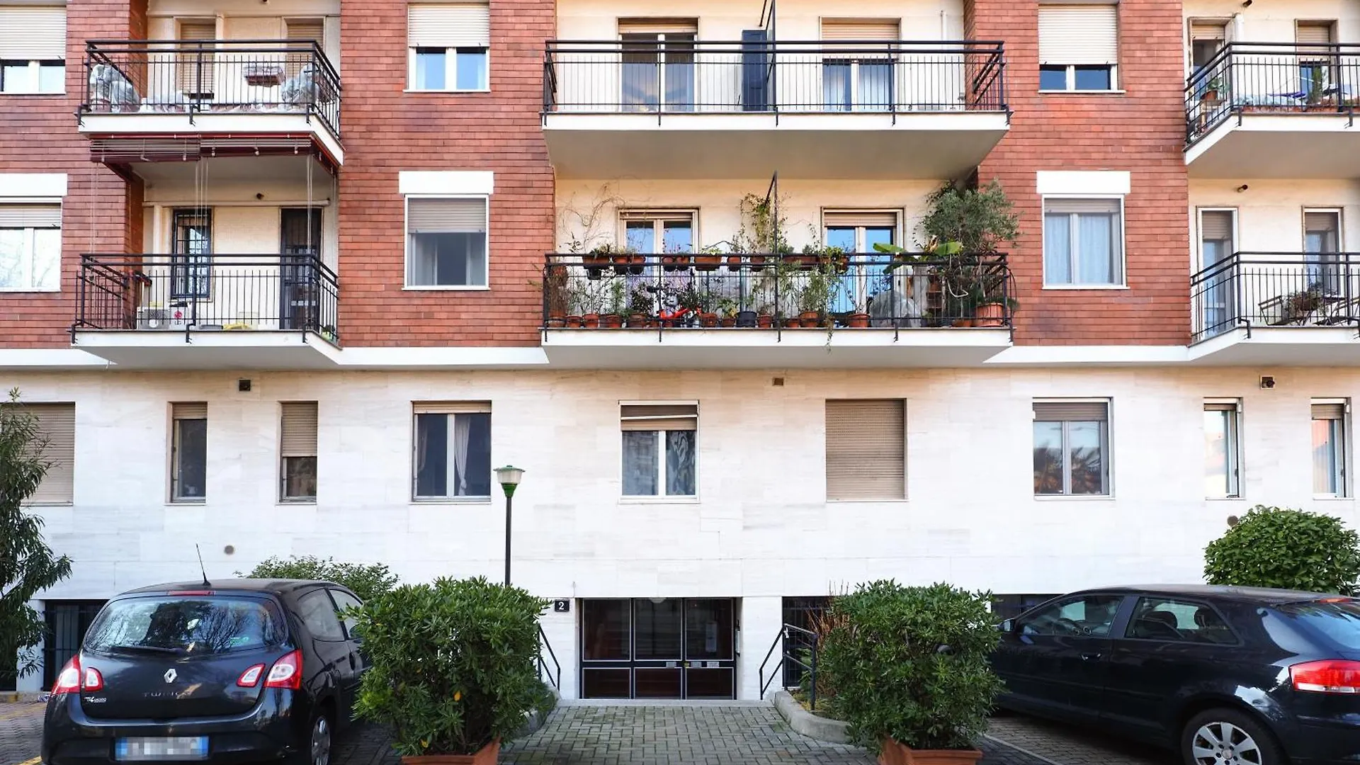 Primopiano - Palmaria Apartman Milánó